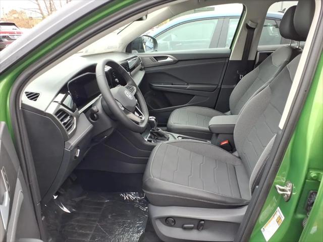 2026 Volkswagen Taos SE Black