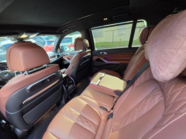 2024 BMW X7 M60i