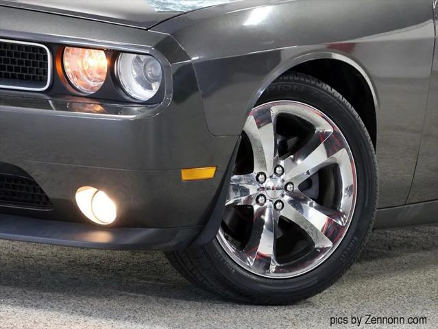2014 Dodge Challenger SXT Plus