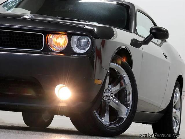 2014 Dodge Challenger SXT Plus
