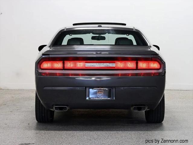 2014 Dodge Challenger SXT Plus