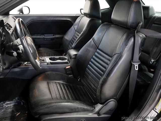 2014 Dodge Challenger SXT Plus