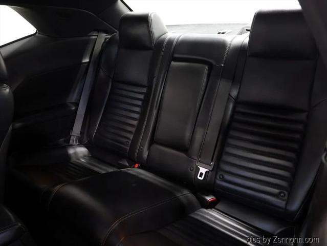 2014 Dodge Challenger SXT Plus