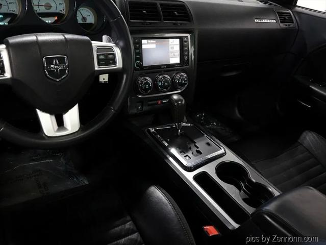 2014 Dodge Challenger SXT Plus