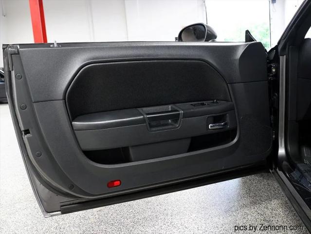2014 Dodge Challenger SXT Plus