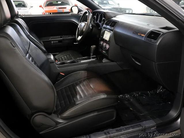 2014 Dodge Challenger SXT Plus