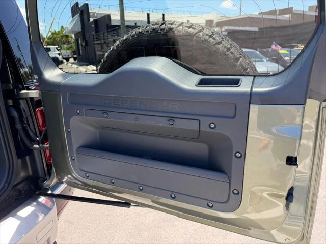 2021 Land Rover Defender 110 SE