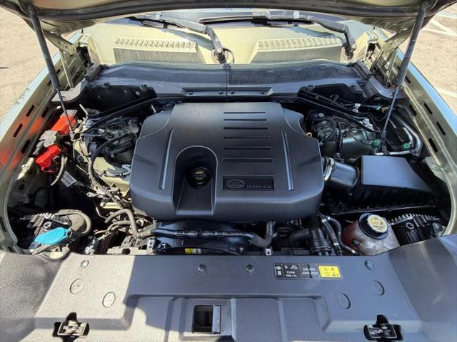 2021 Land Rover Defender 110 SE