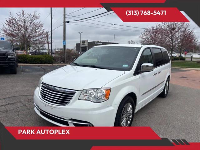 2016 Chrysler Town & Country Touring-L for sale in Lincoln Park, MI