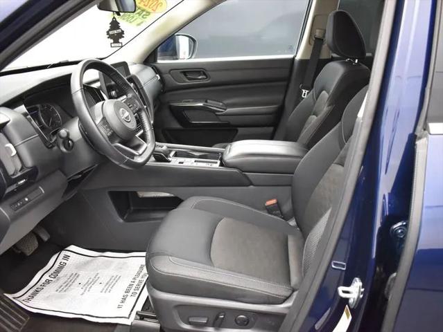 2024 Nissan Pathfinder SV FWD
