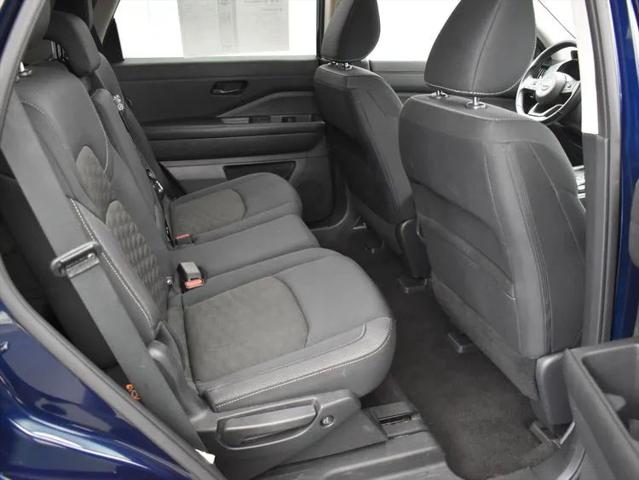2024 Nissan Pathfinder SV FWD