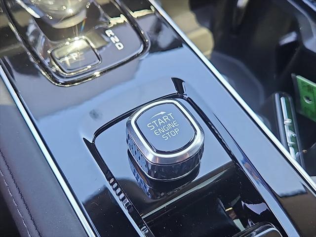 2026 Volvo XC90 Plug-In Hybrid Ultra, T8 AWD, Electric/Gasoline, Bright, 7 Seats