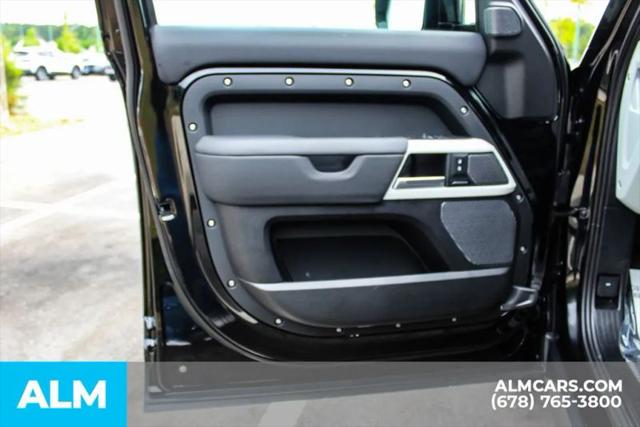 2024 Land Rover Defender 110 P300