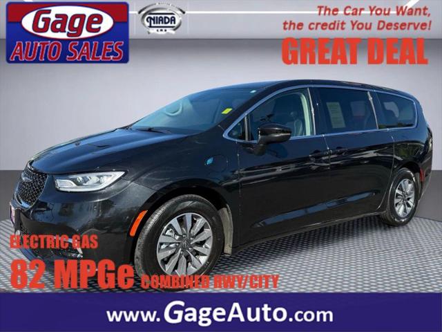 2023 Chrysler Pacifica Hybrid Touring L for sale in Milwaukie, OR