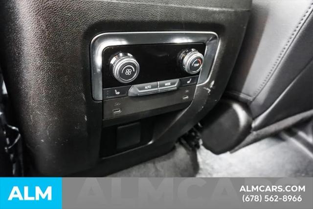 2025 GMC Yukon 4WD Denali