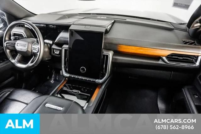 2025 GMC Yukon 4WD Denali