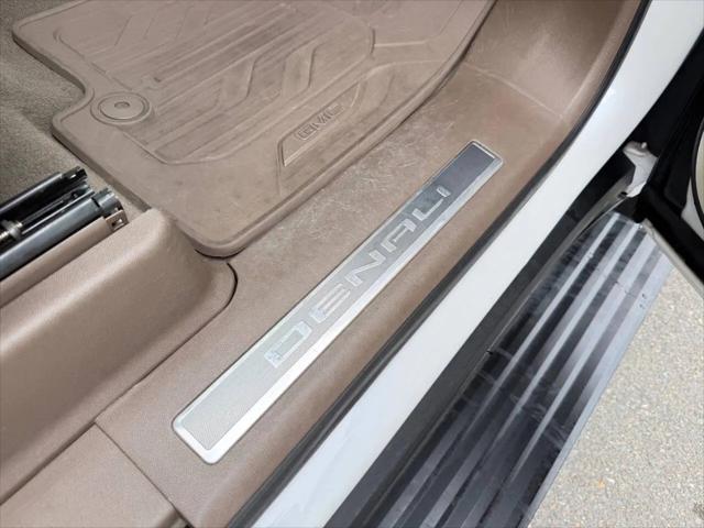 2021 GMC Yukon XL 4WD Denali