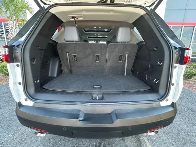 2021 Chevrolet Traverse FWD LT Leather
