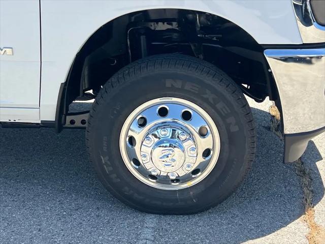 2026 Ram 3500 Laramie Mega Cab 4x4 6'4" Box