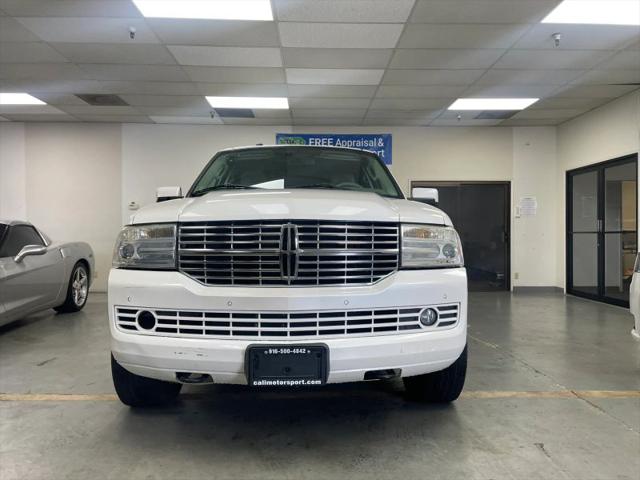2014 Lincoln Navigator L Base