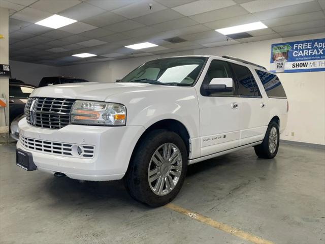 2014 Lincoln Navigator L Base