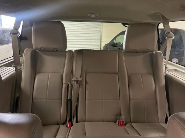 2014 Lincoln Navigator L Base