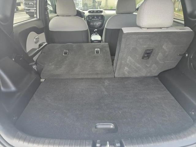 2017 Kia Soul Base