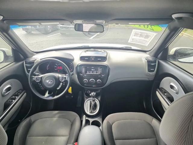 2017 Kia Soul Base