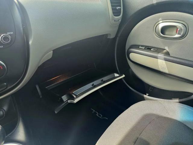2017 Kia Soul Base