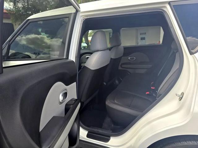 2017 Kia Soul Base