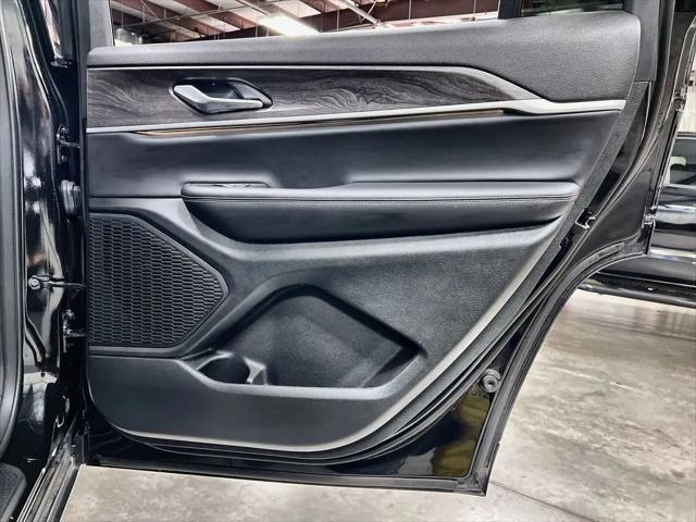 2025 Jeep Grand Cherokee L Limited 4x4