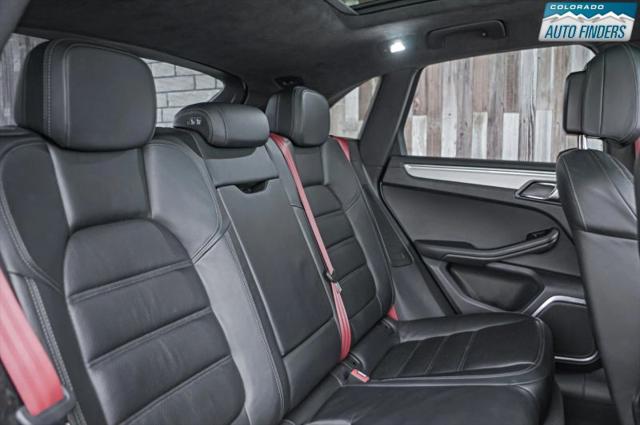 2015 Porsche Macan Turbo