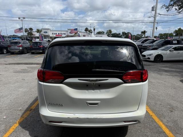 2017 Chrysler Pacifica Touring