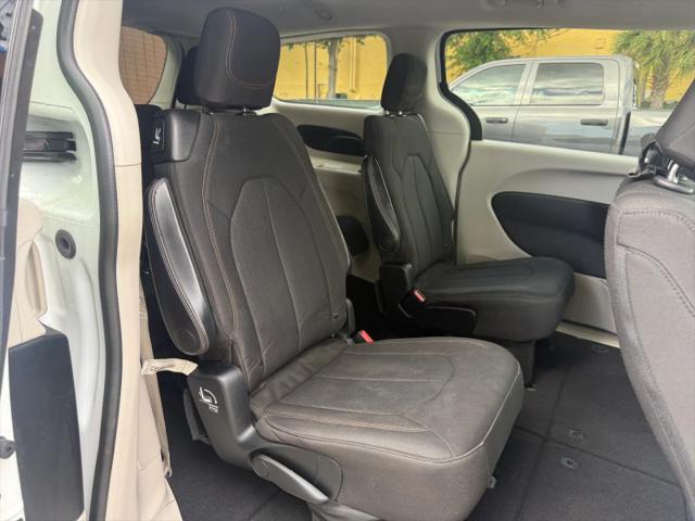 2017 Chrysler Pacifica Touring