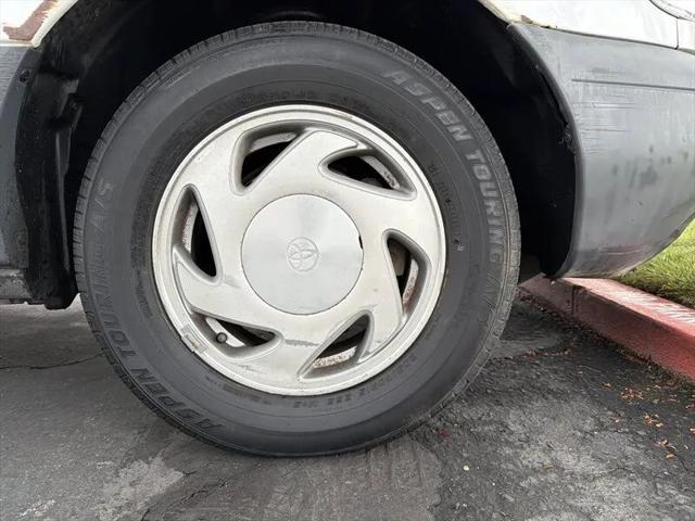 1998 Toyota Sienna LE
