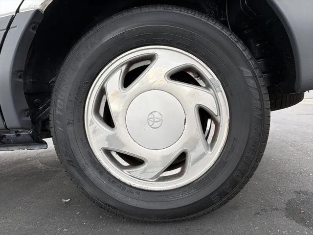 1998 Toyota Sienna LE
