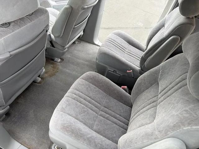 1998 Toyota Sienna LE