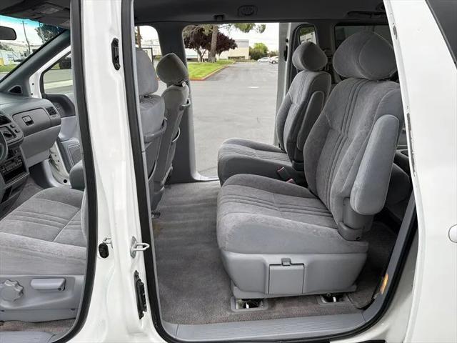 1998 Toyota Sienna LE