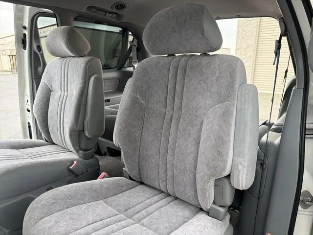 1998 Toyota Sienna LE