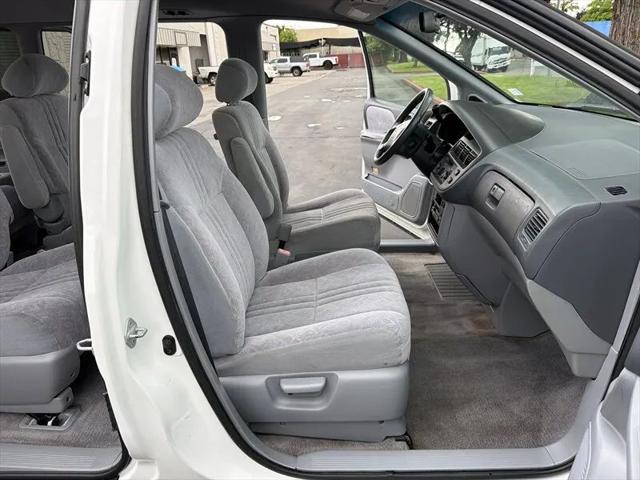 1998 Toyota Sienna LE