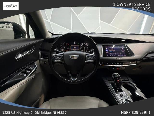 2022 Cadillac XT4 FWD Luxury
