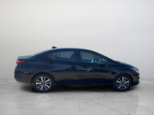 2021 Nissan Versa SV Xtronic CVT