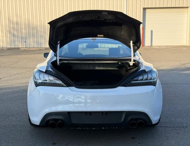 2016 Hyundai Genesis Coupe 3.8 Base