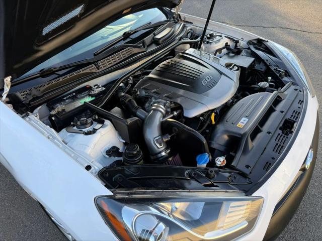 2016 Hyundai Genesis Coupe 3.8 Base