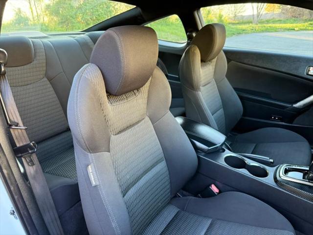 2016 Hyundai Genesis Coupe 3.8 Base
