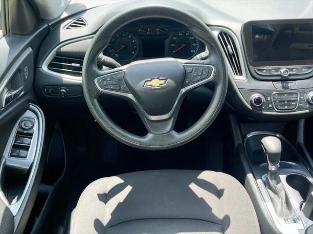 2022 Chevrolet Malibu FWD LT