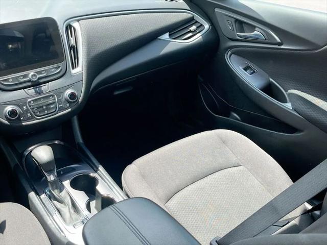 2022 Chevrolet Malibu FWD LT