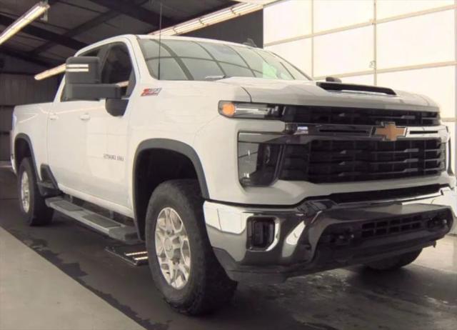 2025 Chevrolet Silverado 2500HD 4WD Crew Cab Standard Bed LT