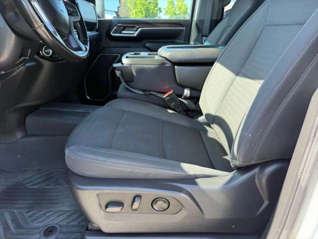 2025 Chevrolet Silverado 2500HD 4WD Crew Cab Standard Bed LT