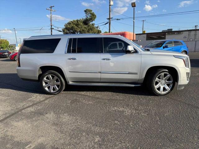 2020 Cadillac Escalade ESV 4WD Luxury